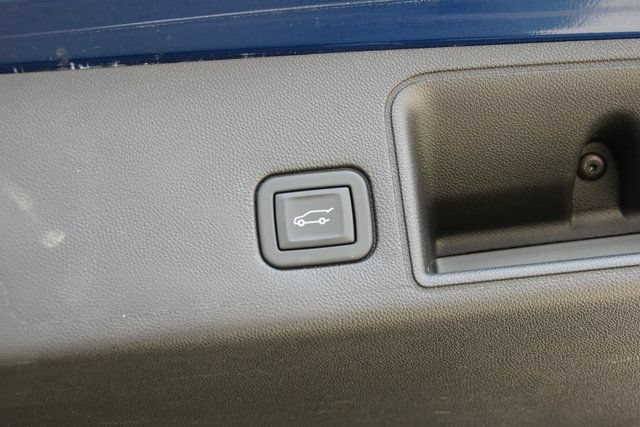 Used 2023 GMC Terrain SLT FWD image 27