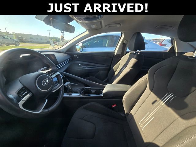 Used 2023 Hyundai Elantra SEL w/ Convenience Package FWD image 7