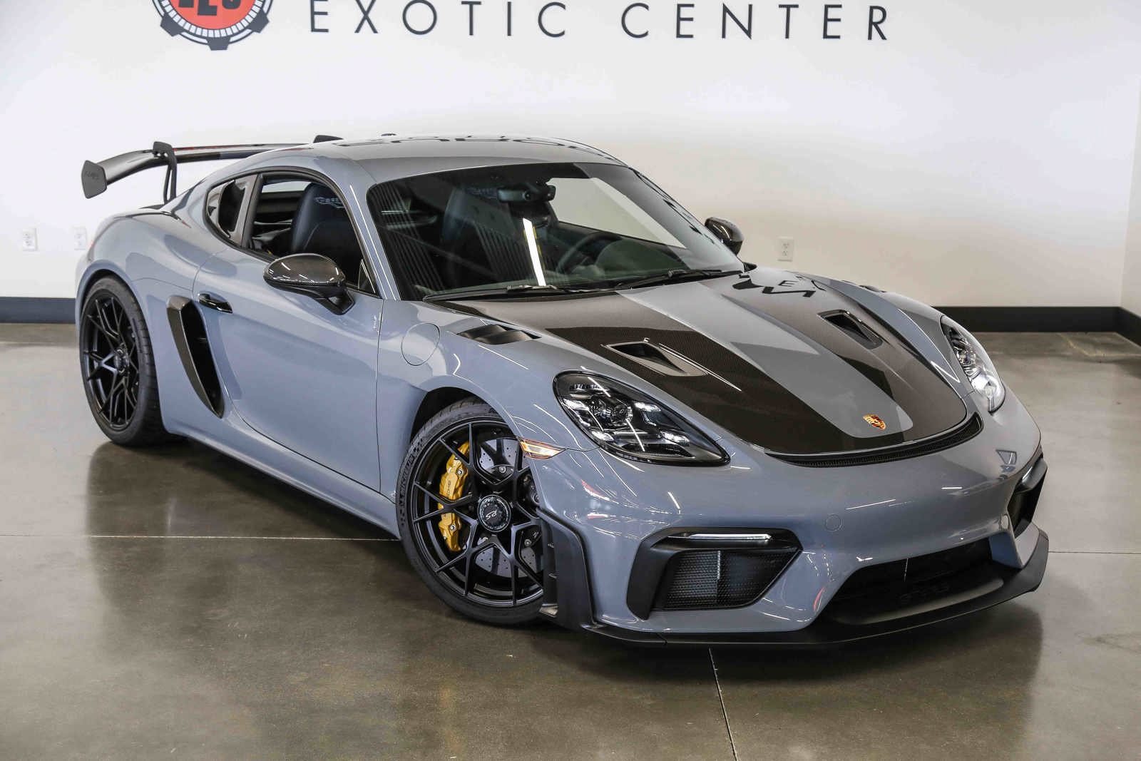 Used 2025 Porsche 718 Cayman GT4 RS w/ Weissach Package RWD image 16