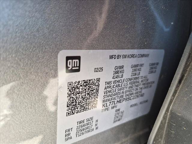 Used 2025 Chevrolet Trax LT FWD image 15