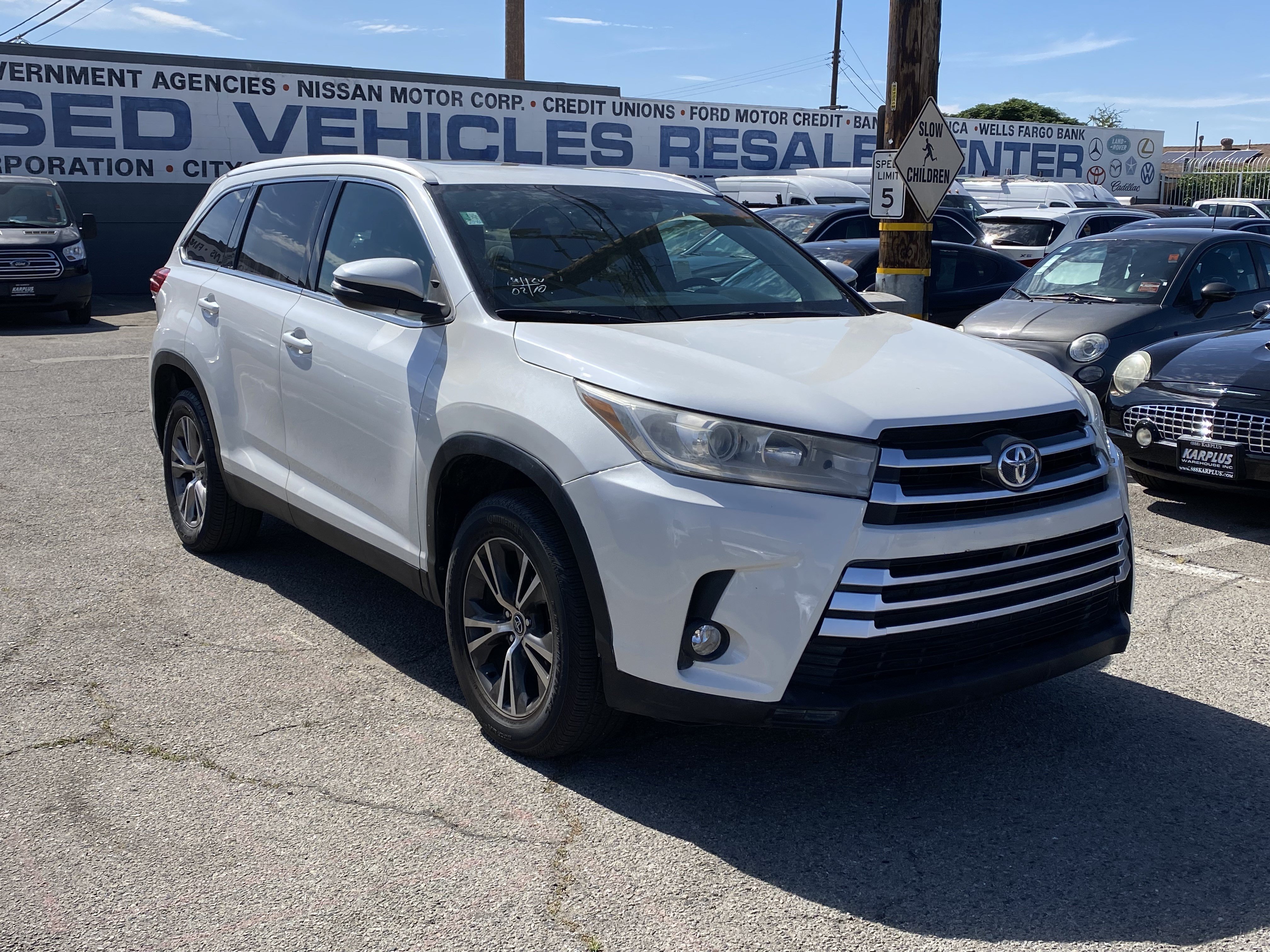 Used 2019 Toyota Highlander XLE FWD image 7