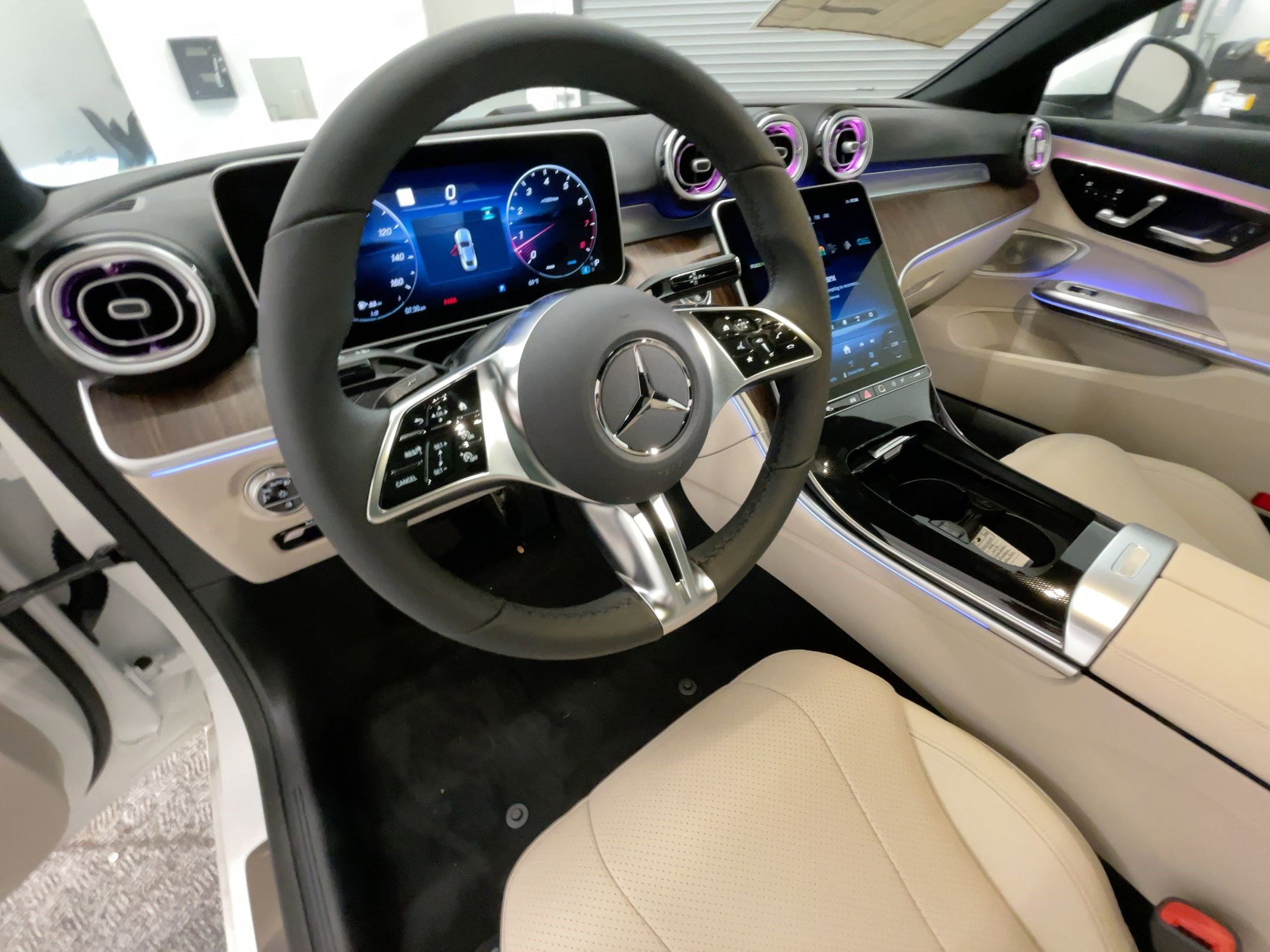 Certified 2026 Mercedes-Benz CLE 300 4MATIC Coupe image 4