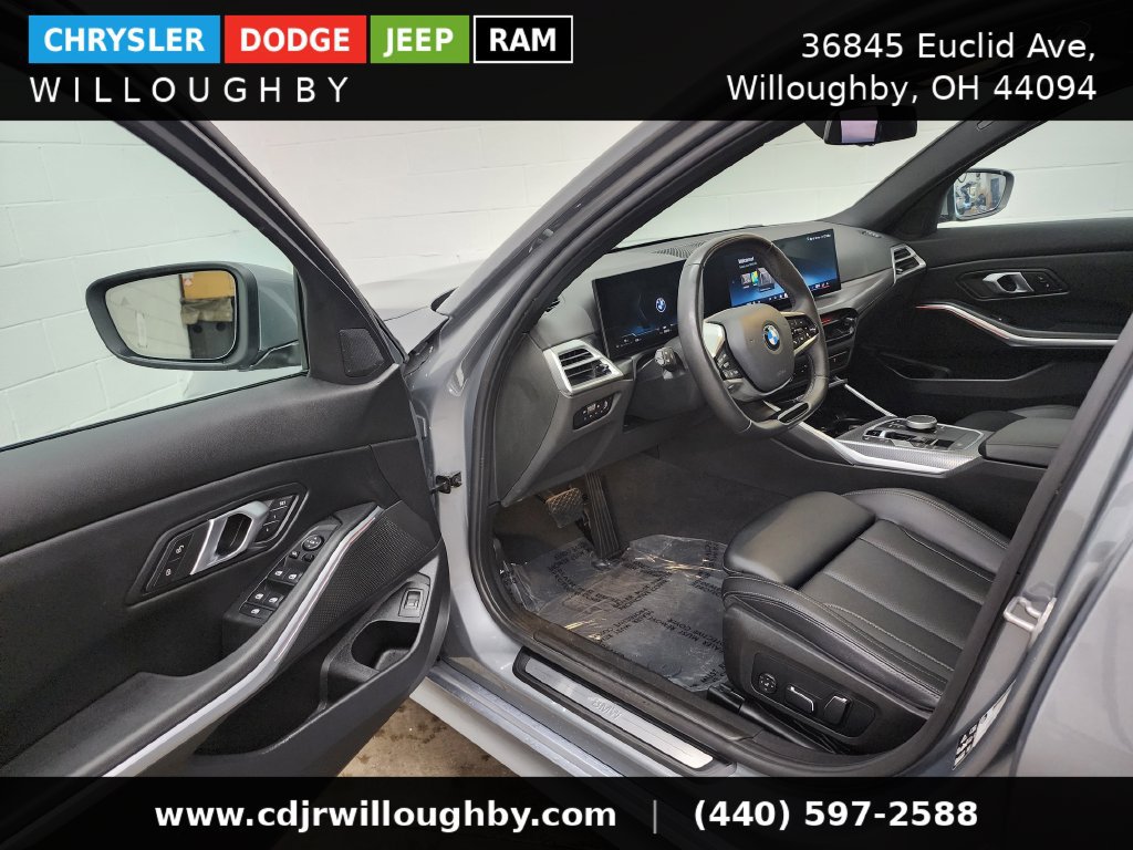 Used 2025 BMW 330i xDrive Sedan w/ Convenience Package AWD/4WD image 13