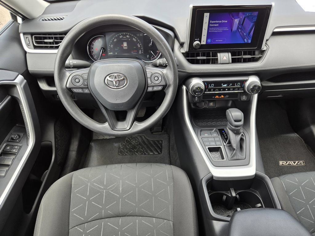 Used 2024 Toyota RAV4 XLE AWD/4WD image 22