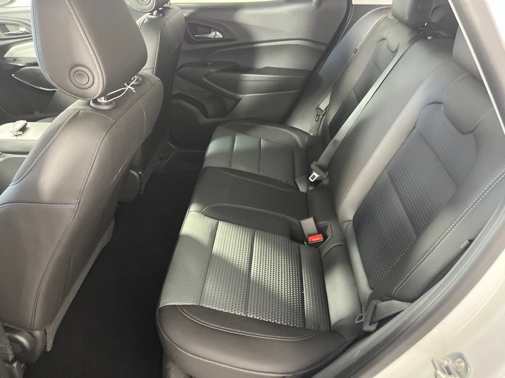 New 2026 Chevrolet Trax LT w/ LT Convenience Package FWD image 20
