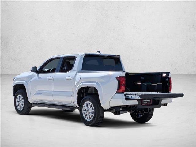 Certified 2025 Toyota Tacoma SR5 AWD/4WD image 9
