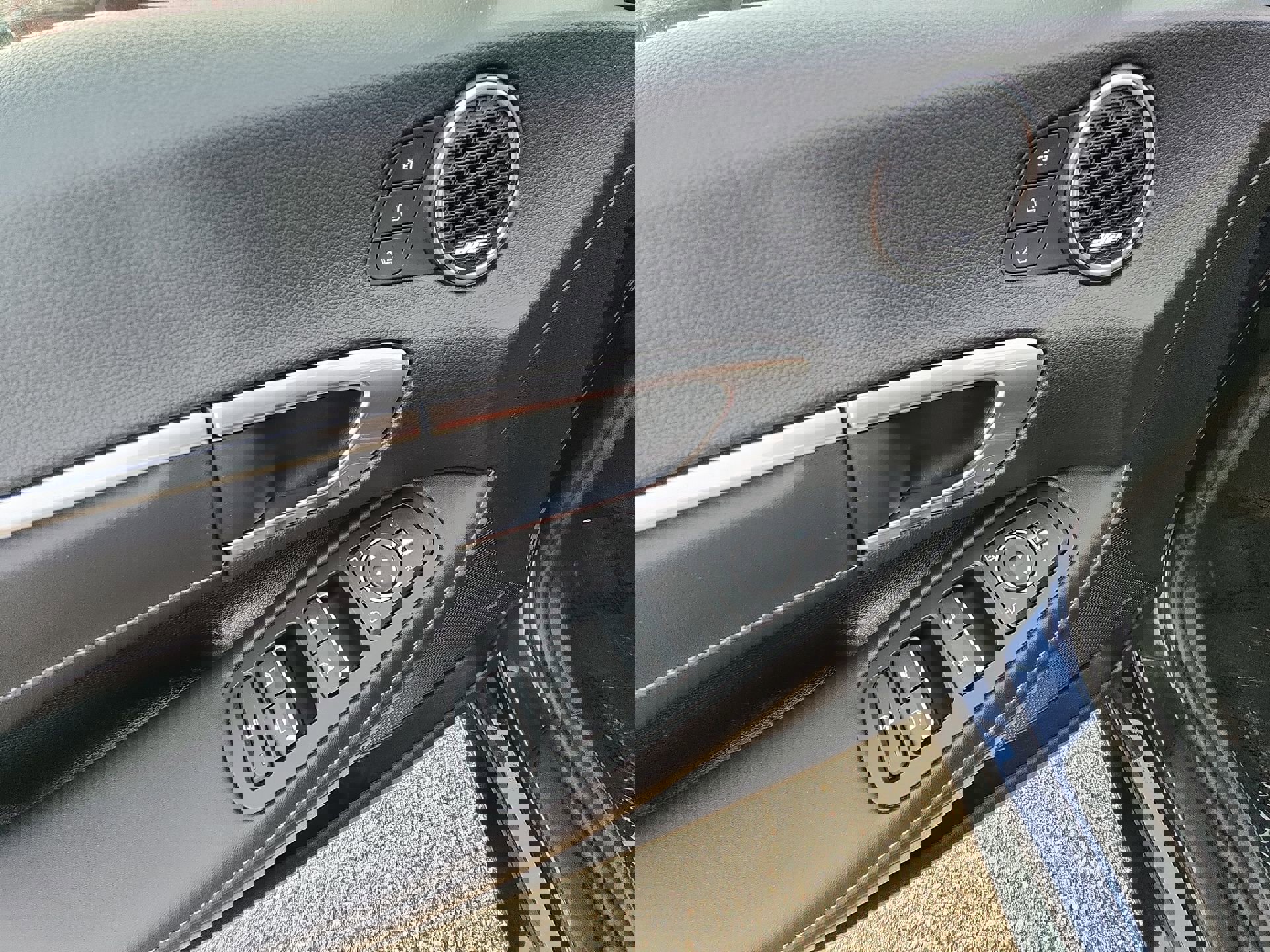 Used 2022 Hyundai Sonata Limited w/ Preferred Accessory Package image 15