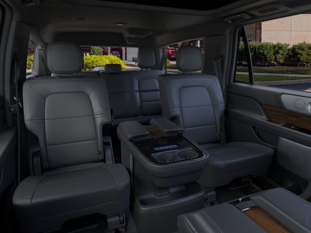 New 2024 Lincoln Navigator L Reserve AWD/4WD image 11