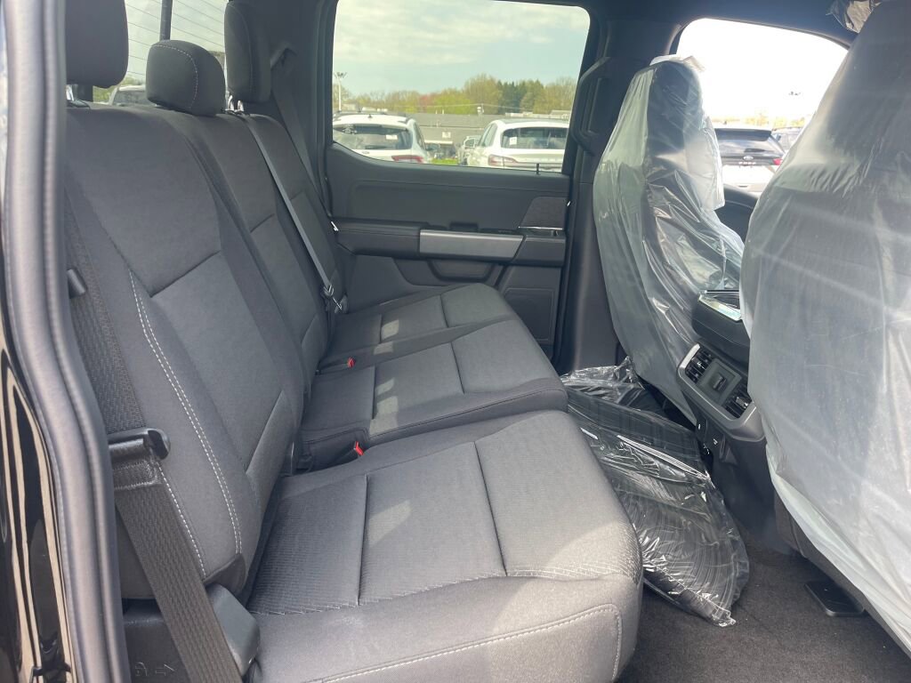 New 2025 Ford F150 XLT w/ Equipment Group 302A MID image 14