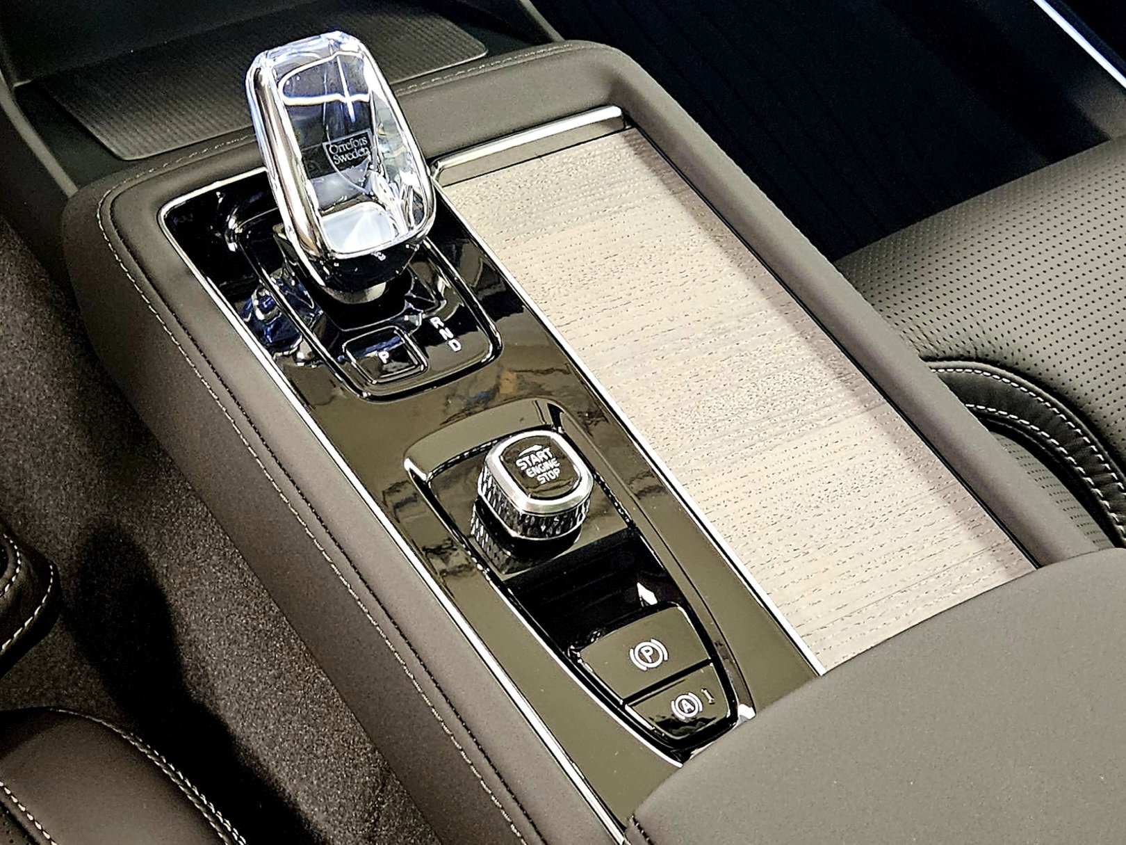 New 2026 Volvo XC90 B6 Ultra w/ Protection Package image 47