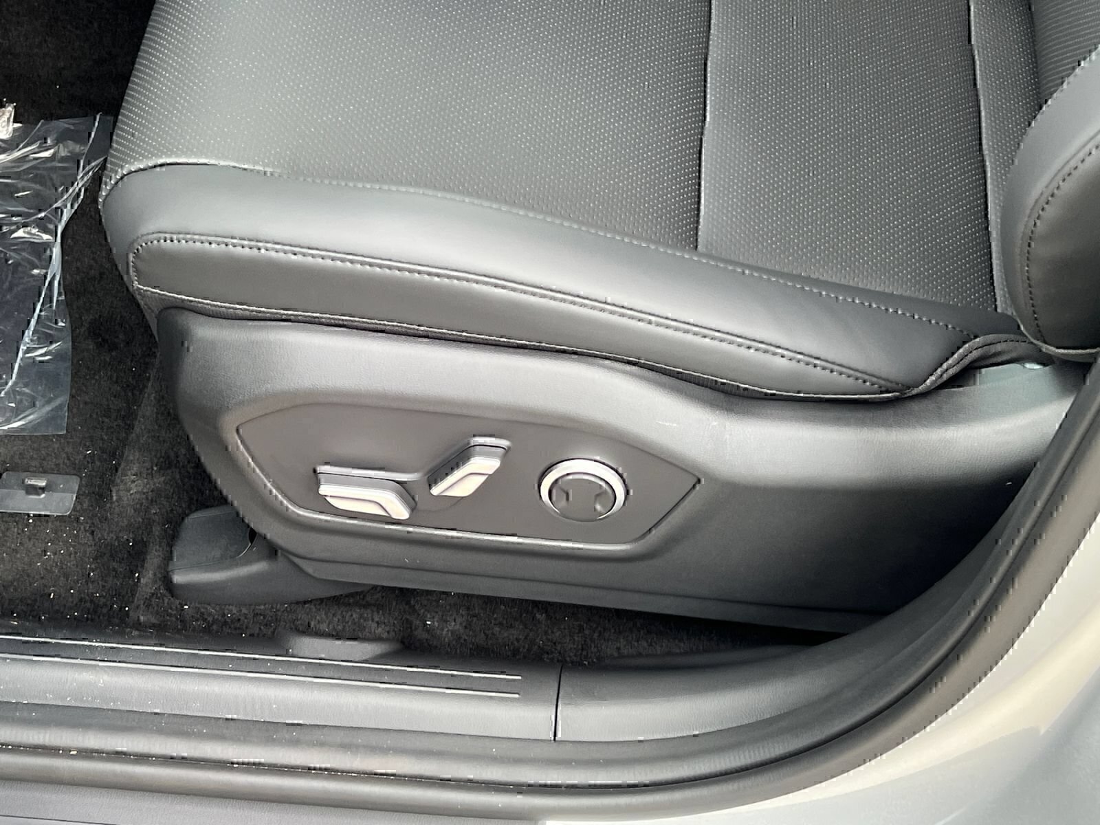 New 2026 Hyundai Santa Fe SEL FWD image 11