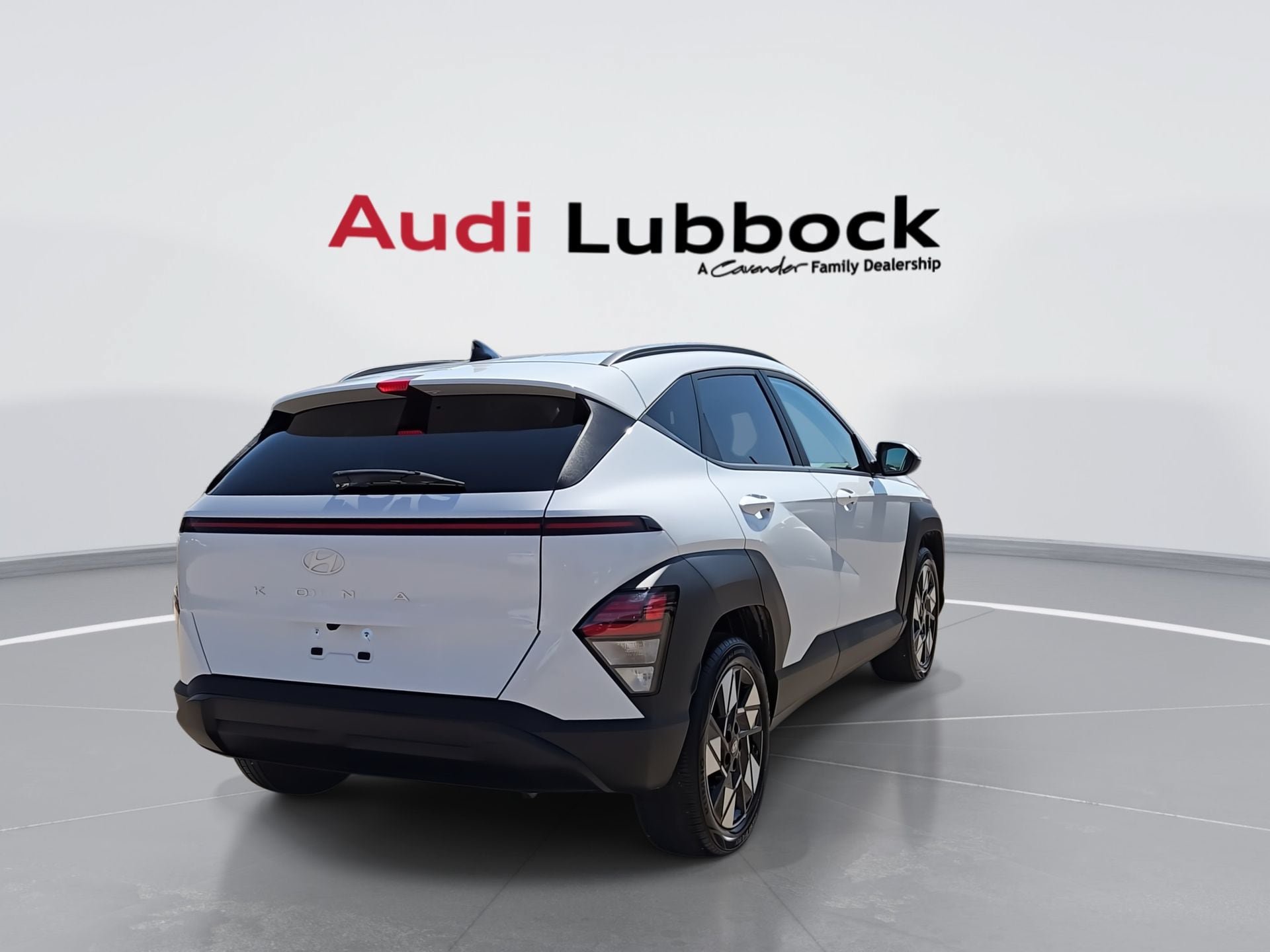 Used 2025 Hyundai Kona SEL FWD image 8