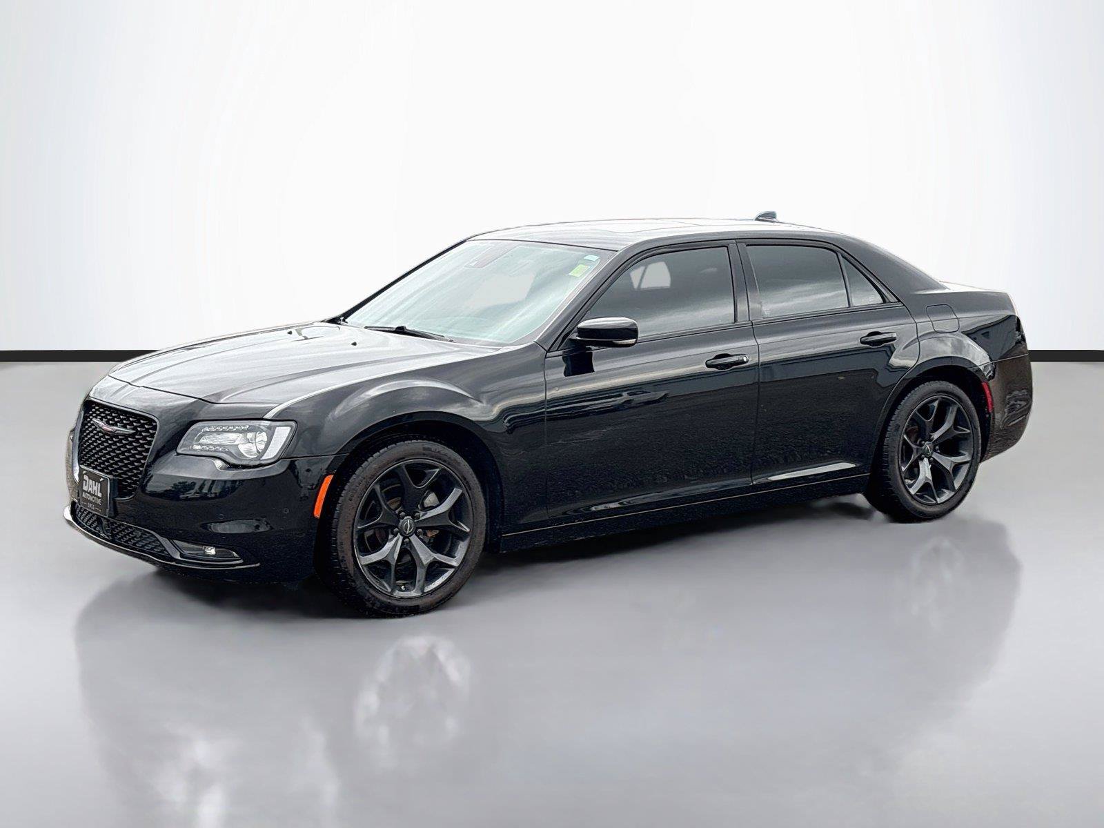 Used 2022 Chrysler 300 S w/ Comfort Group RWD image 4