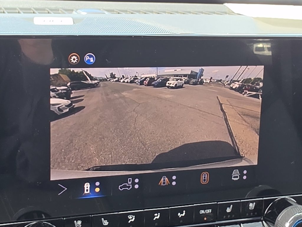 New 2026 Chevrolet Colorado ZR2 w/ Technology Package AWD/4WD image 19