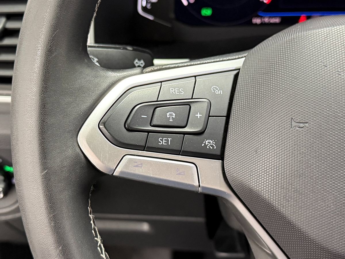 Used 2021 Volkswagen Atlas SEL Premium AWD/4WD image 18