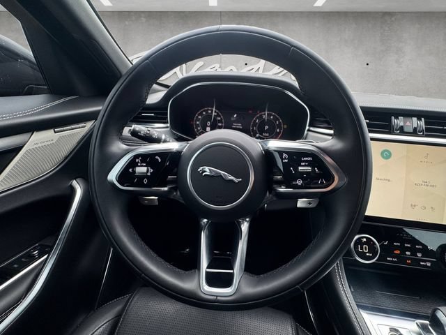 Used 2024 Jaguar F-PACE R-Dynamic S AWD/4WD image 21