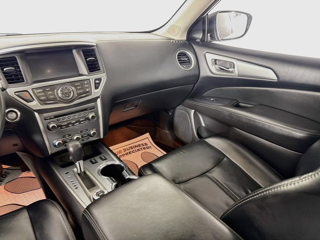 Used 2018 Nissan Pathfinder SL AWD/4WD image 23