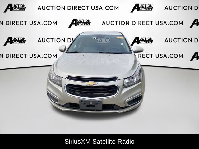 Used 2015 Chevrolet Cruze LT w/ Technology Package FWD image 6