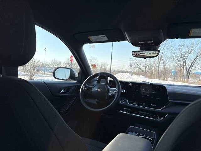 Used 2025 Chevrolet Equinox LT w/ Safety and Technology Package image 17