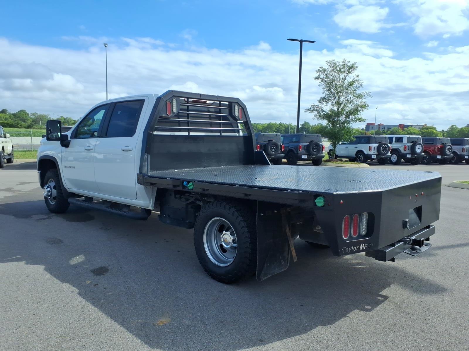 Used 2024 Chevrolet Silverado 3500 LT w/ Convenience Package AWD/4WD image 5