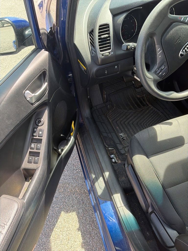 Used 2018 Kia Forte LX image 14