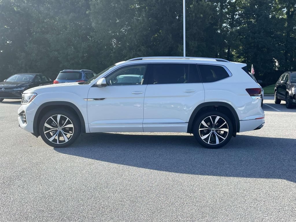 Certified 2024 Volkswagen Atlas SEL Premium R-Line AWD/4WD image 5