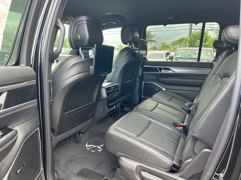 New 2025 Jeep Wagoneer Series II image 33