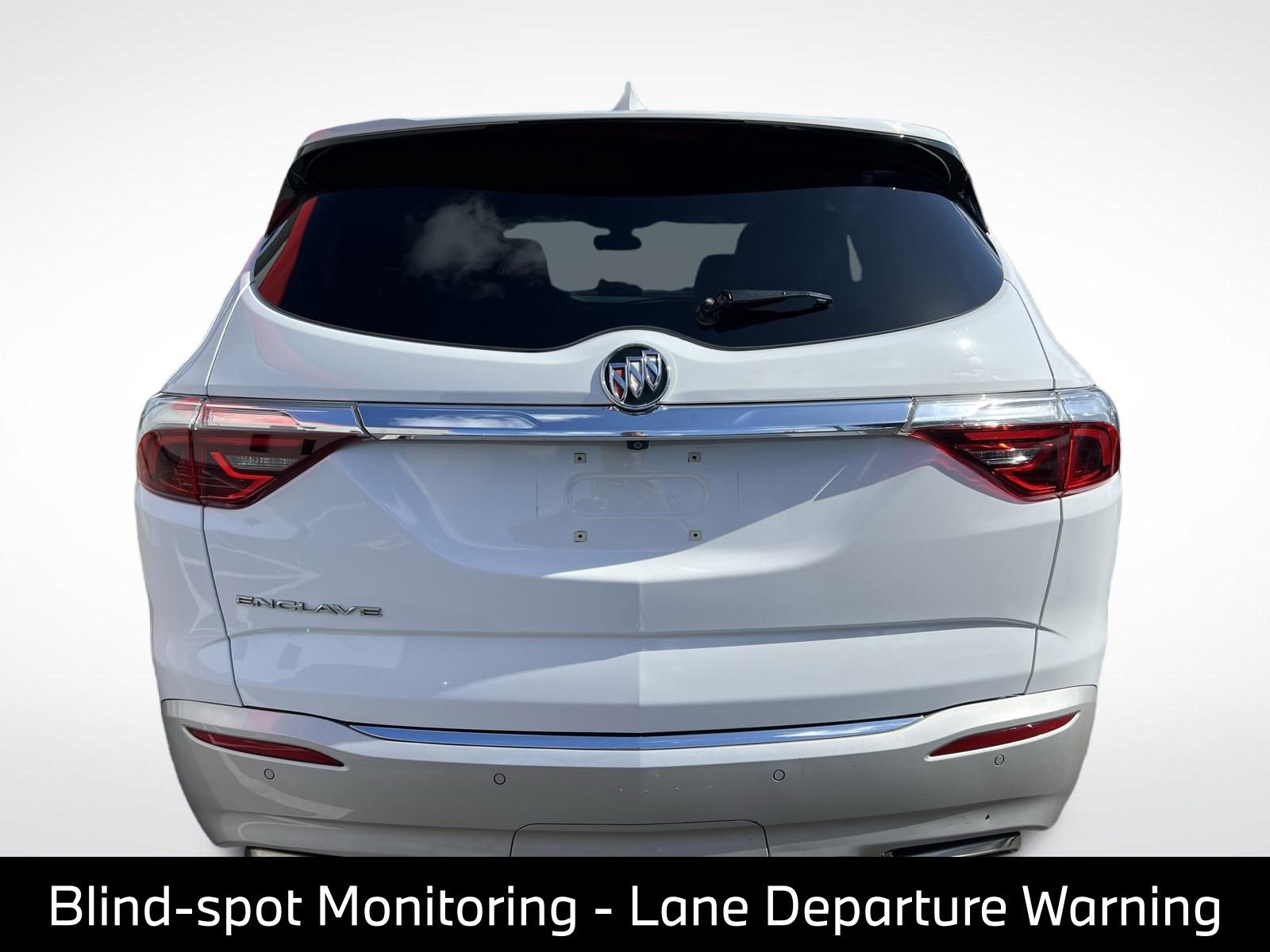 Used 2023 Buick Enclave Essence FWD image 8
