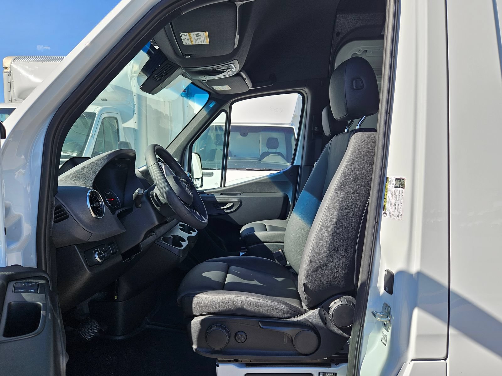 Certified 2025 Mercedes-Benz Sprinter 2500 image 10