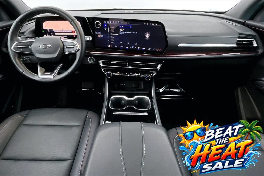 Used 2025 Chevrolet Traverse Z71 AWD/4WD image 18