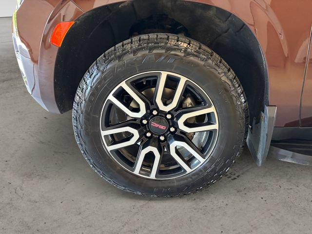 Used 2023 GMC Yukon AT4 AWD/4WD image 15