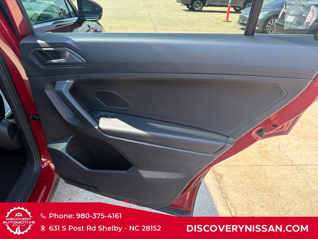 Used 2020 Volkswagen Tiguan SEL AWD/4WD image 41