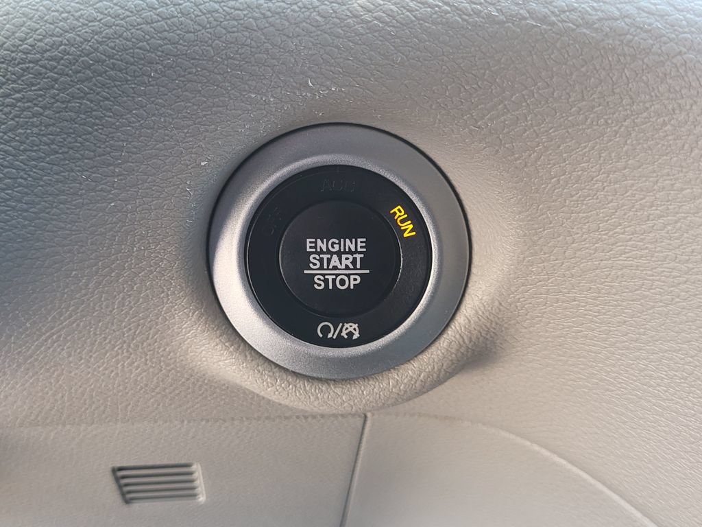 Used 2023 Chrysler Voyager LX FWD image 22