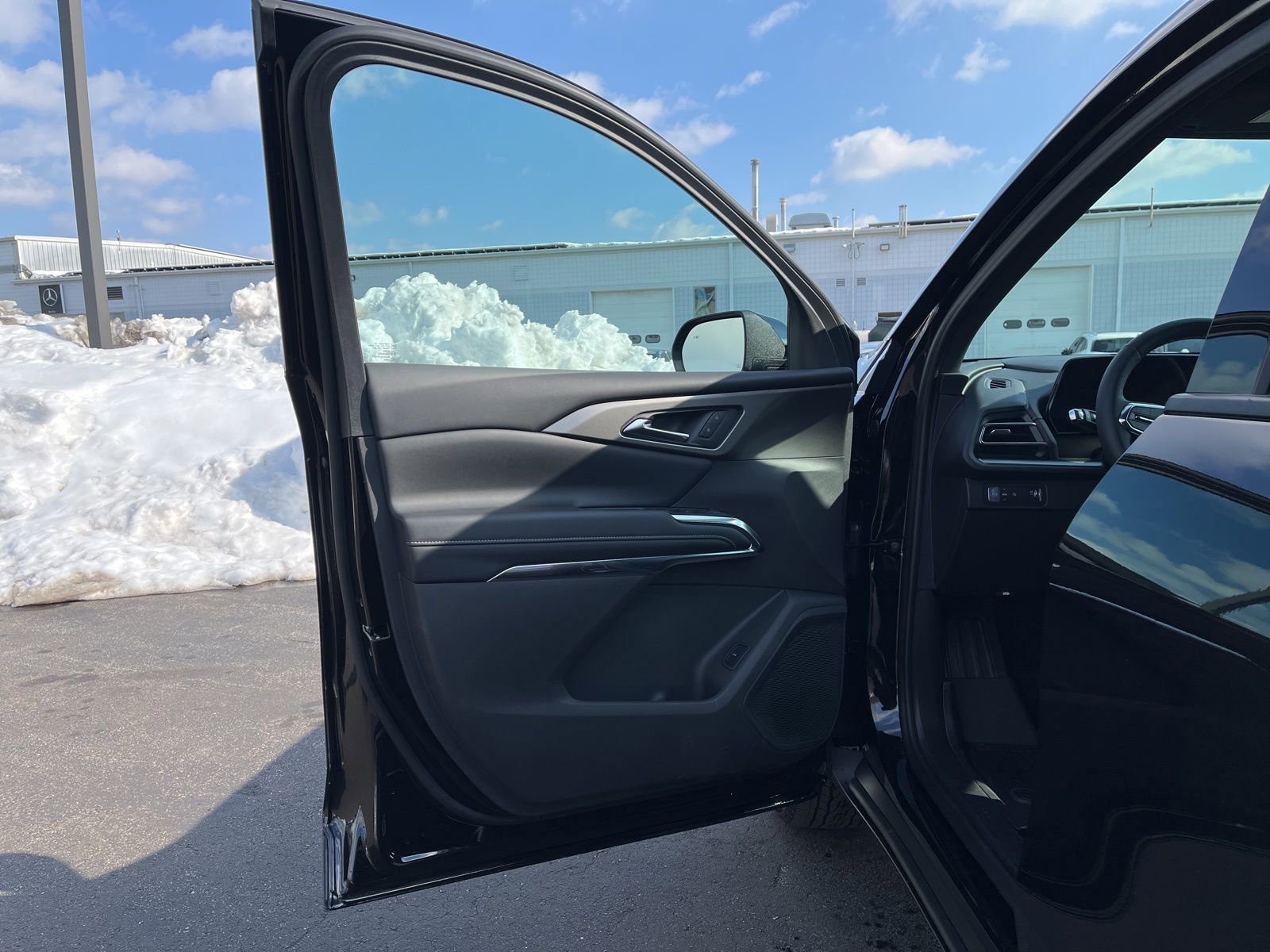 New 2026 Chevrolet Traverse LT w/ Sun and Wheel Package image 19