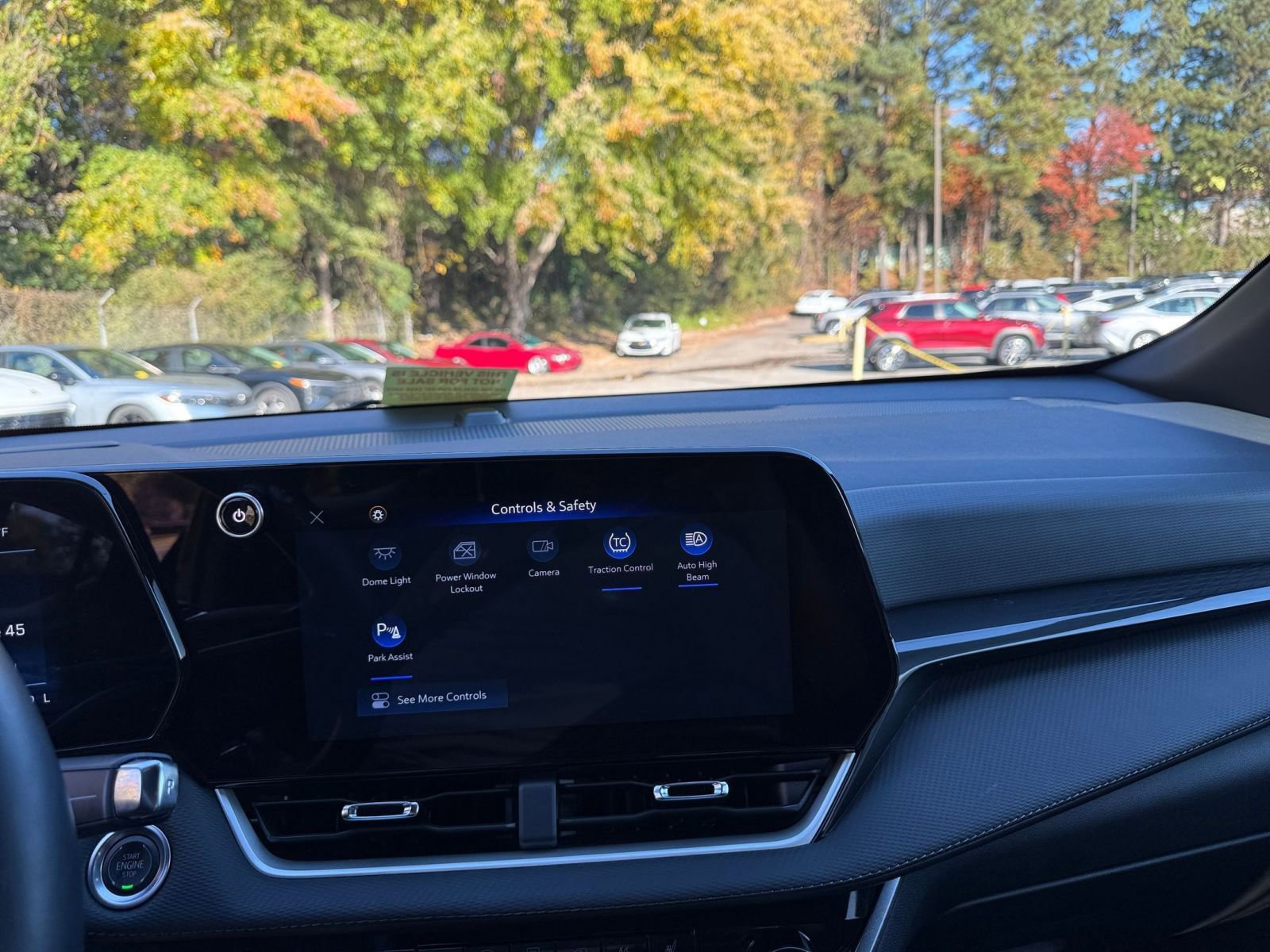 Used 2025 Chevrolet Equinox LT image 18