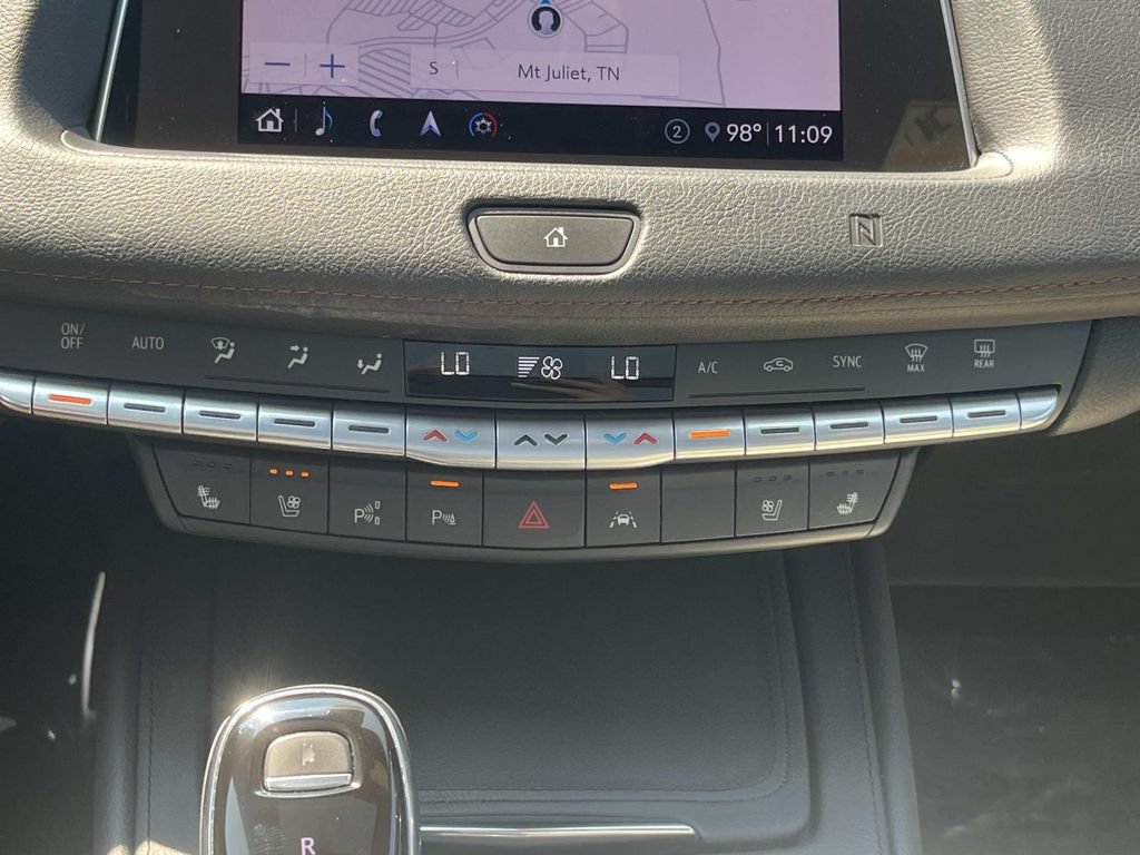 Used 2020 Cadillac XT4 Sport AWD/4WD image 35