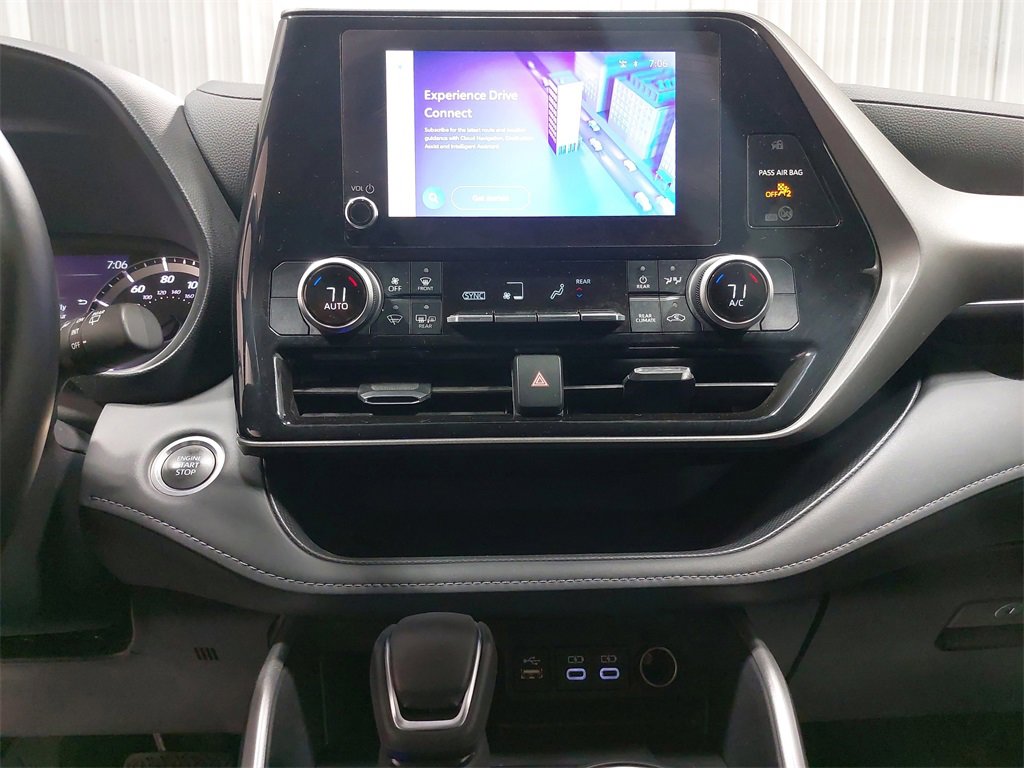 Used 2024 Toyota Highlander LE image 22