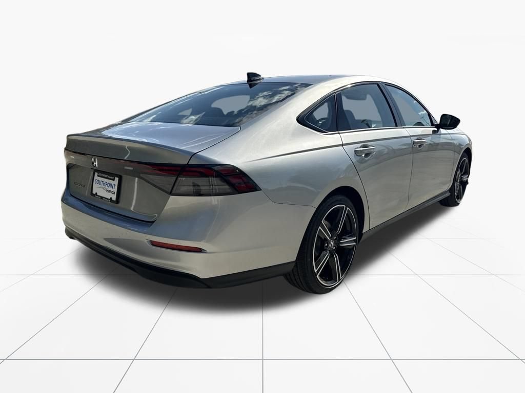 Used 2026 Honda Accord SE image 8