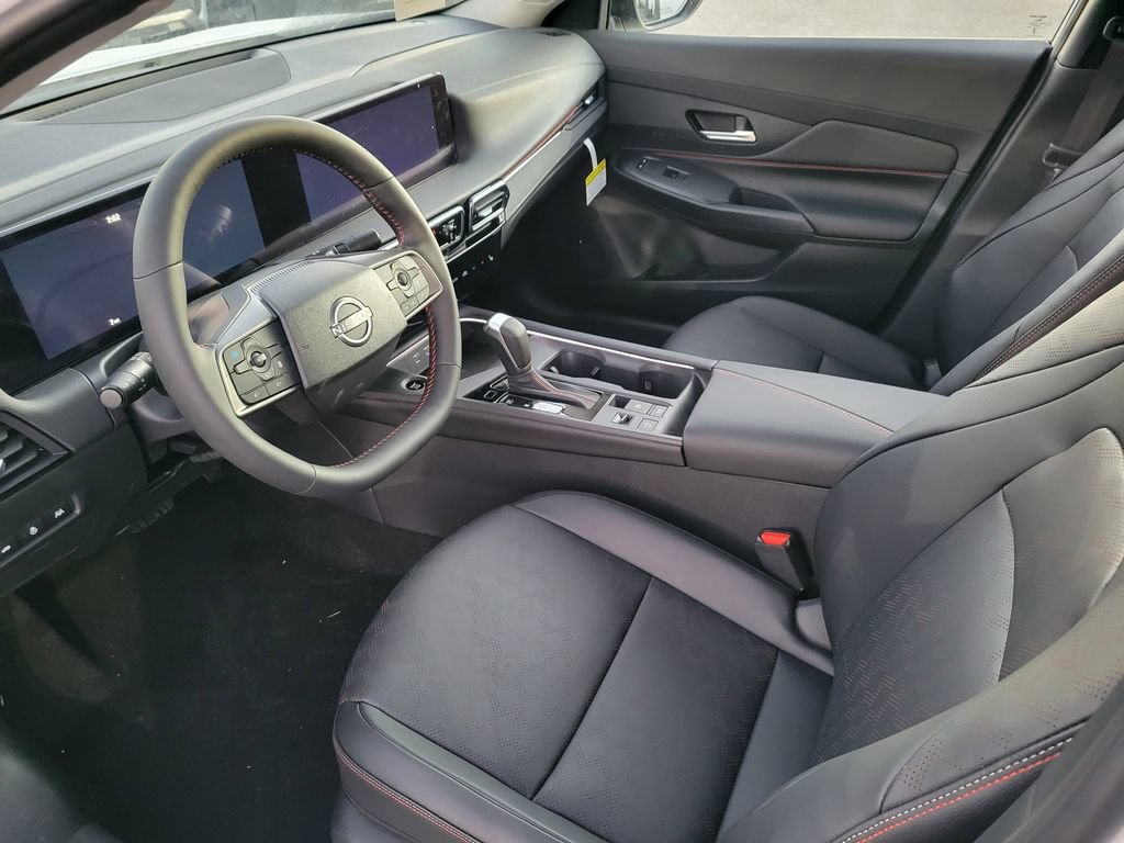 New 2026 Nissan Sentra SR w/ SR Premium Package FWD image 7