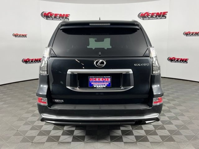 Used 2023 Lexus GX 460 Premium w/ Accessory Package AWD/4WD image 7