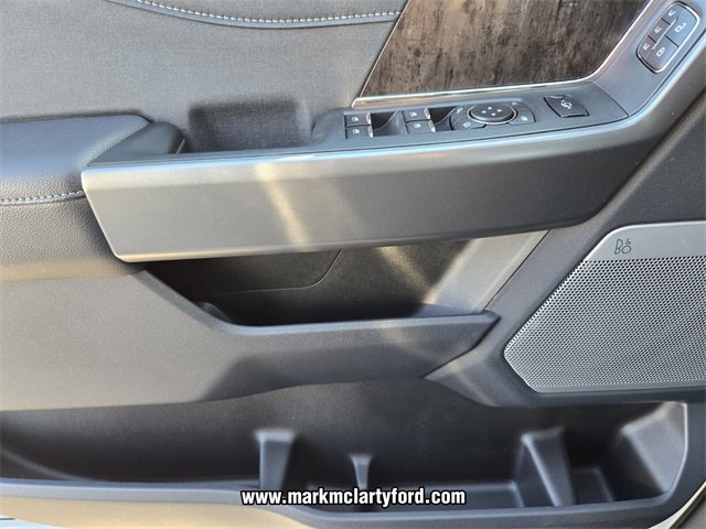 New 2026 Ford F250 Lariat w/ Chrome Package image 22