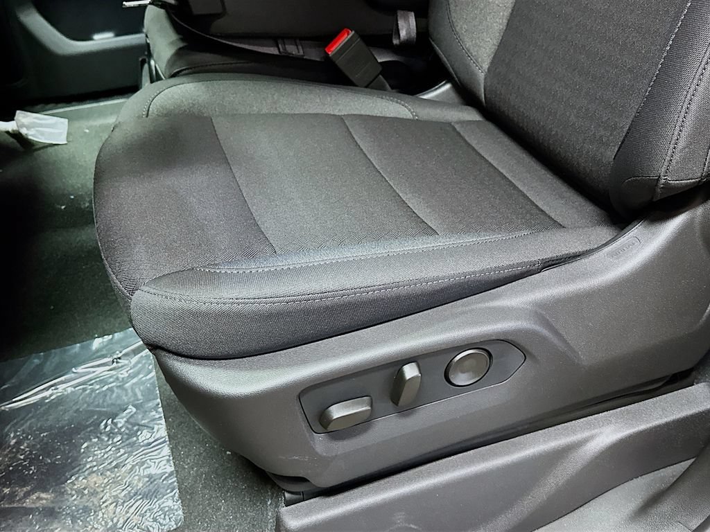 New 2026 Chevrolet Silverado 1500 Custom w/ Turbomax Blackout Package AWD/4WD image 16