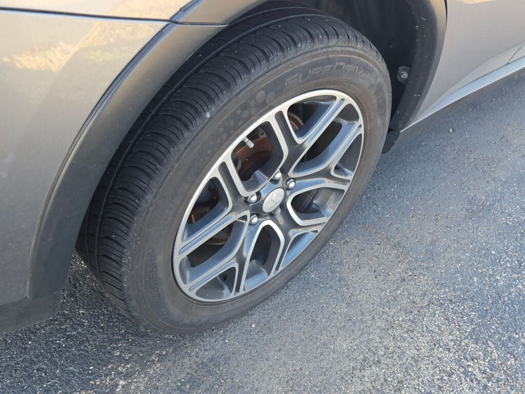 Used 2015 Mitsubishi Outlander GT AWD/4WD image 5