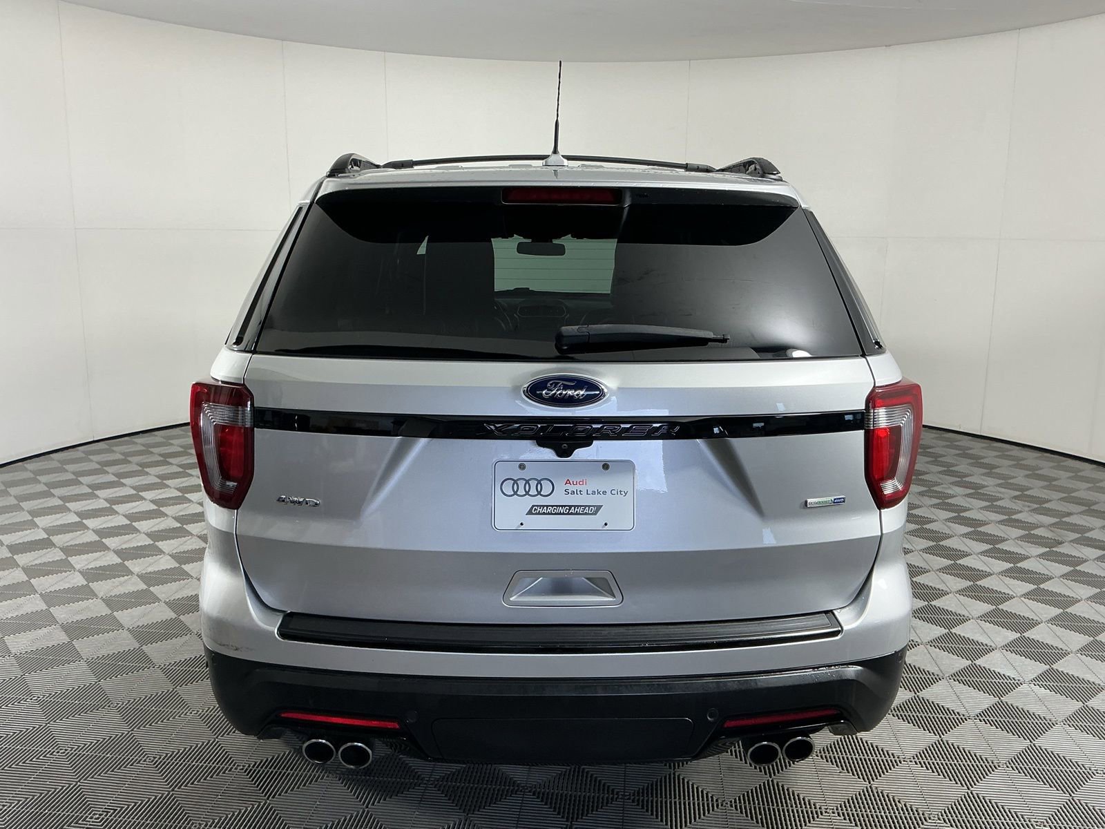 Used 2018 Ford Explorer Sport w/ Equipment Group 401A image 5