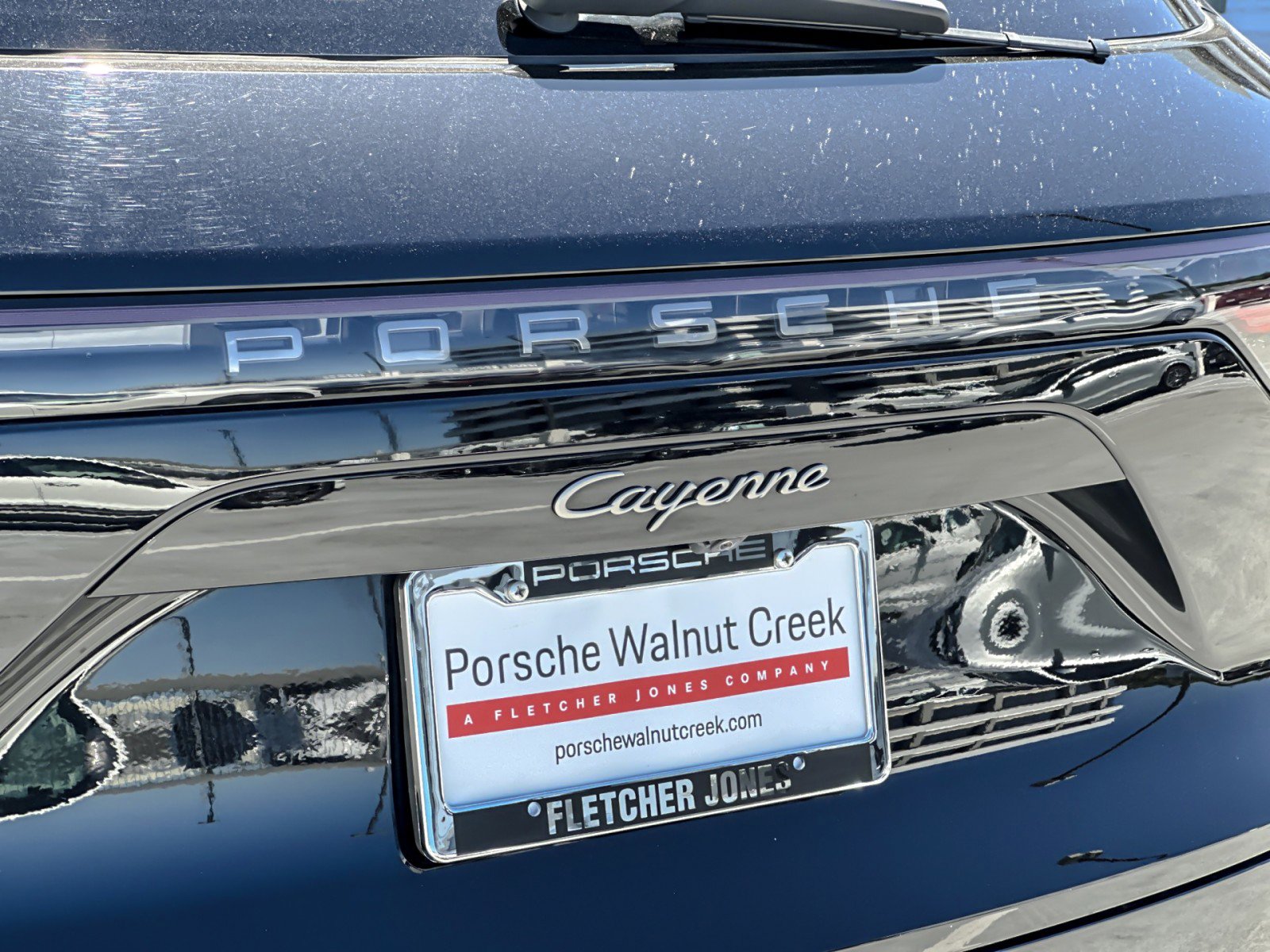 Certified 2022 Porsche Cayenne Platinum Edition image 27