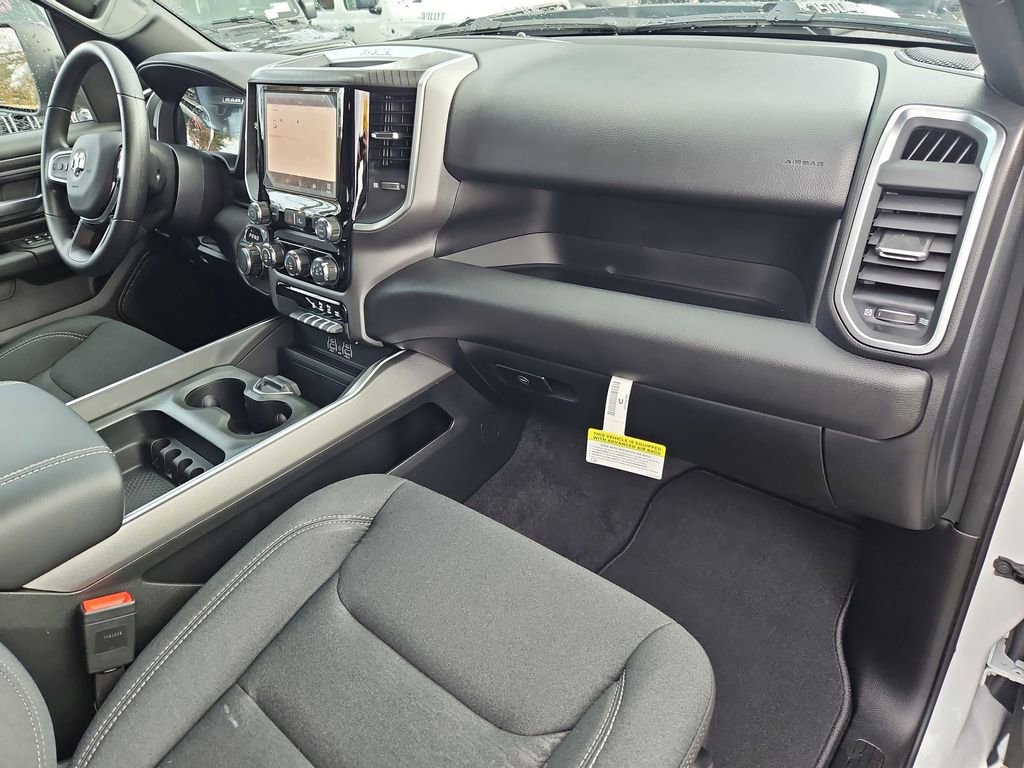 New 2026 RAM 1500 Express AWD/4WD image 17