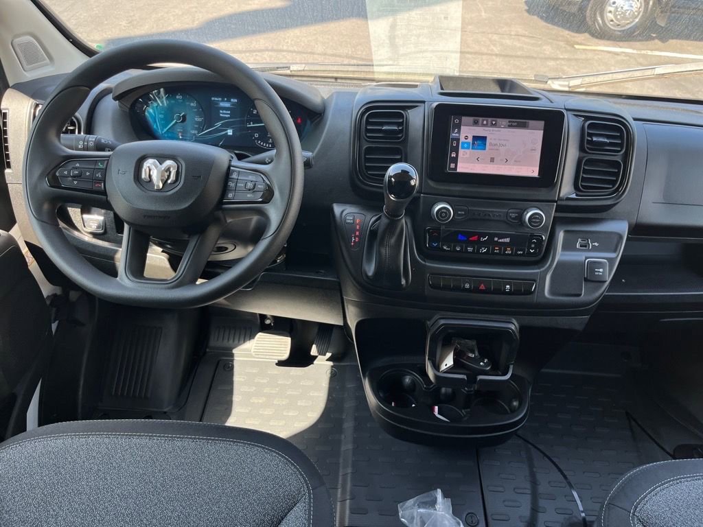 Used 2025 RAM ProMaster 2500 w/ Convenience Group image 23