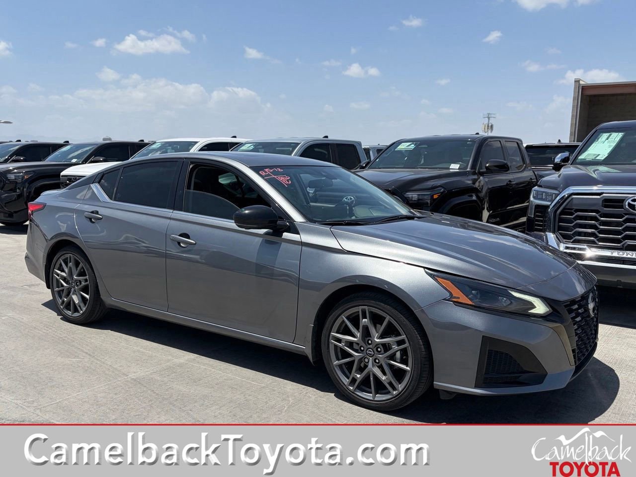 Used 2023 Nissan Altima 2.0 SR FWD image 1
