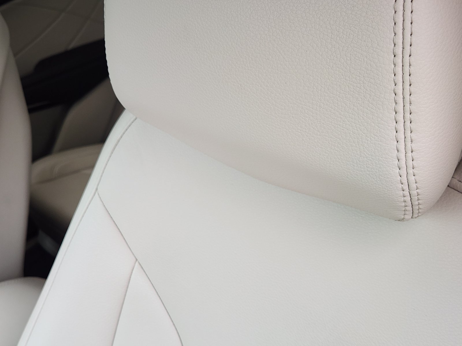 Used 2017 Lincoln MKC Premiere FWD image 18