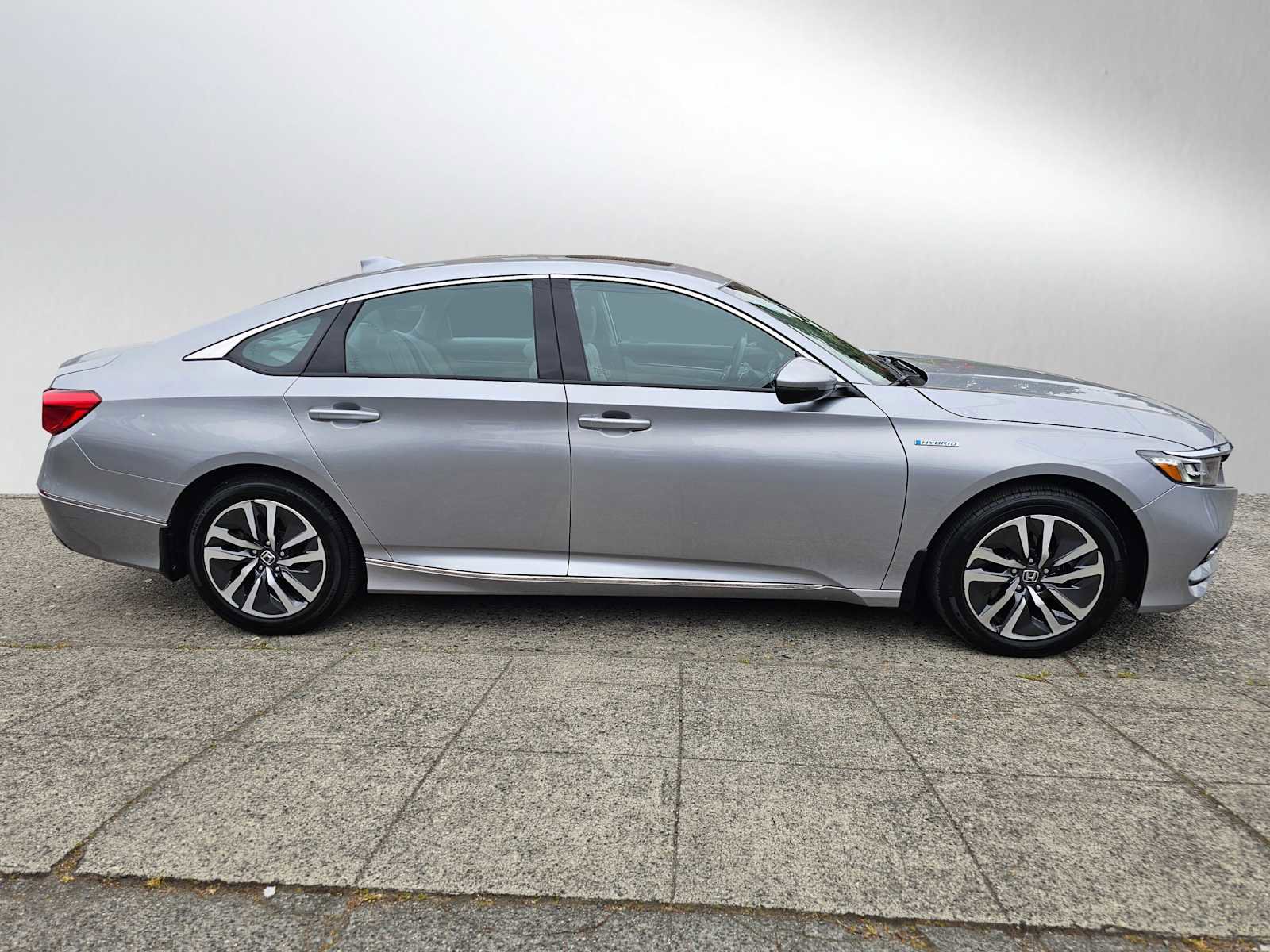Used 2020 Honda Accord EX-L image 2